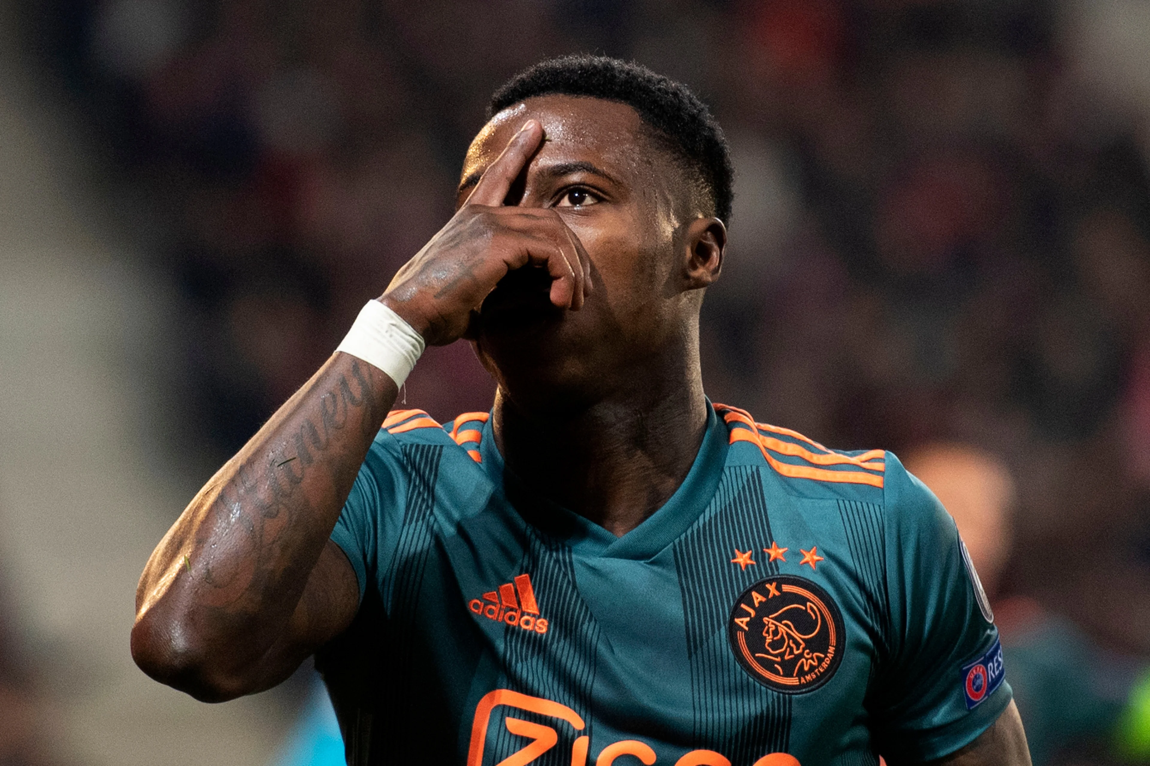 Ajax zonder Promes tegen Willem II