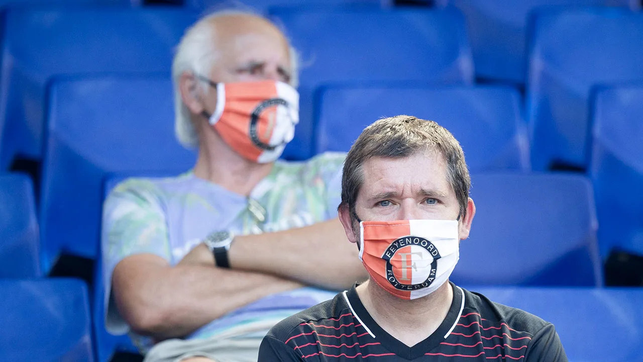 Oproep aan alle voetbalfans: 'Ga zorgvuldig om met coronaregels'