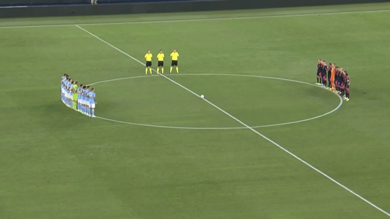 Lazio en Feyenoord houden minuut stilte voor overleden Queen Elizabeth