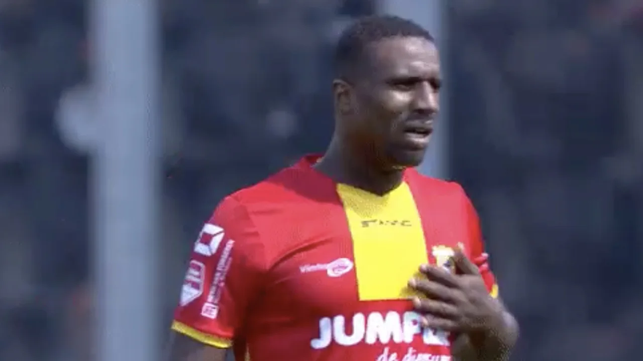 Douglas maakt rentree in oefenduel Go Ahead Eagles