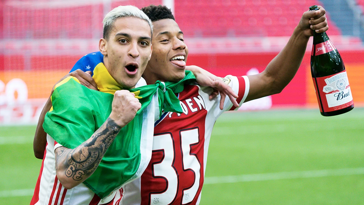 'Bayern München heeft naast Gakpo ook interesse in Antony'