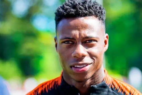 Promes sluit aan bij Oranje