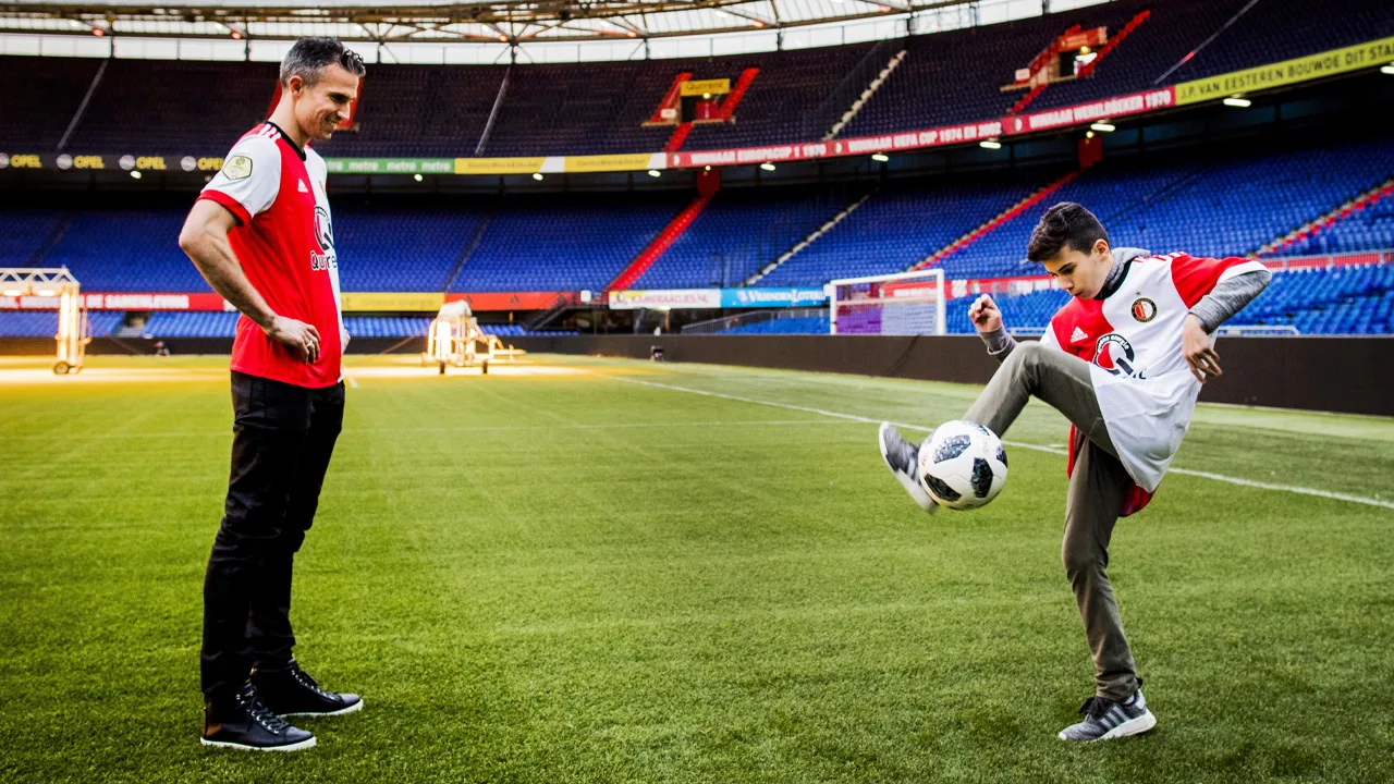 OFFICIEEL: Feyenoord legt Shaqueel van Persie vast tot 2025