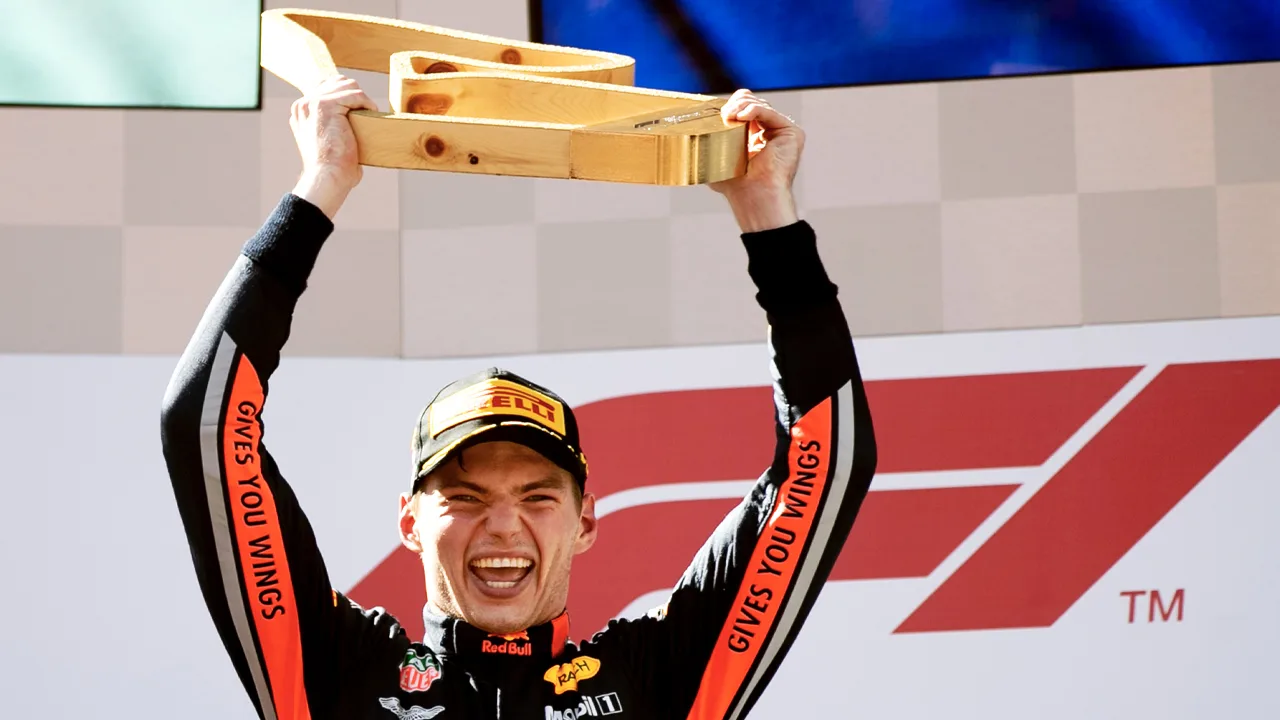 OFF TOPIC: Verstappen rijdt in Oostenrijk naar zege na fenomenale inhaalrace