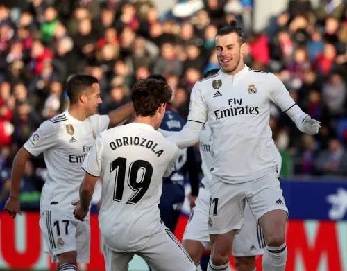 Bale helpt Real aan kleine zege