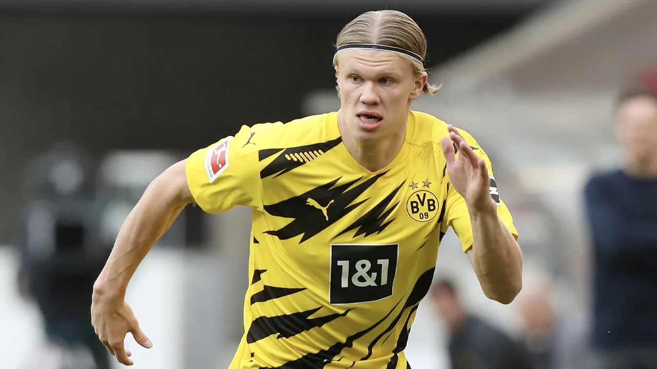 Erling Haaland verbreekt snelheidsrecord tegen Stuttgart