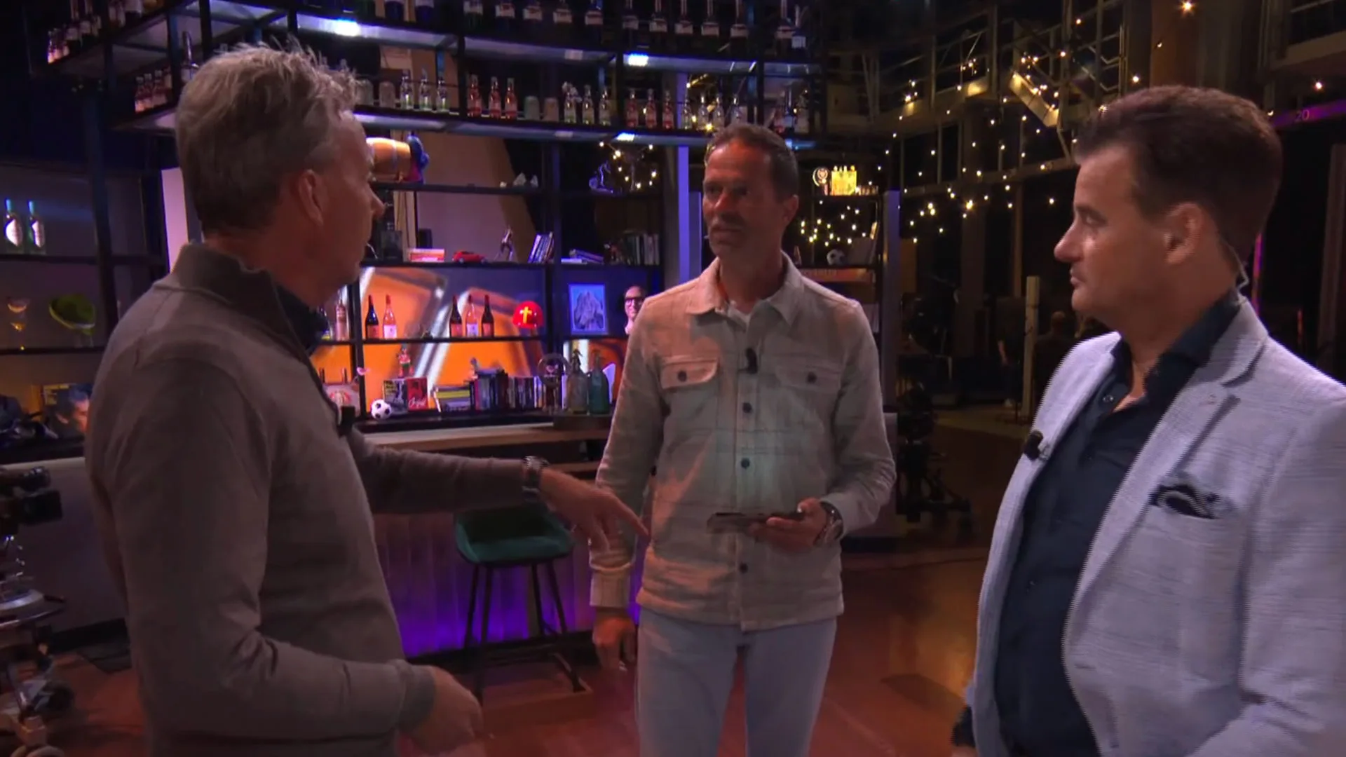 Discussie tussen Valentijn Driessen en Bas Nijhuis In de Wandelgangen: 'Je moet leren lezen!'