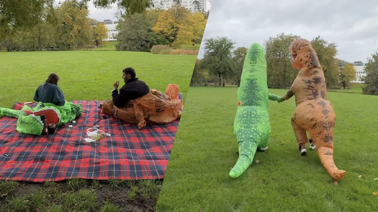 Video: Santiago Giménez en zijn vriendin huppelen door het park in dinopakken
