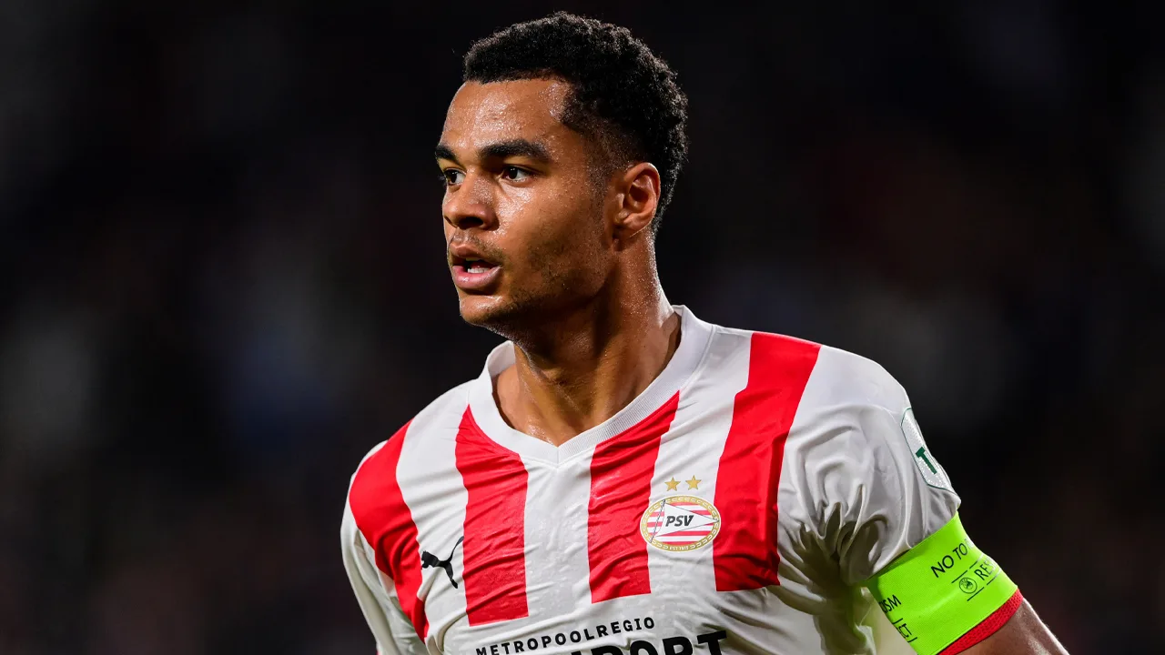 'Er zijn twee kandidaten om Gakpo op te volgen bij PSV'