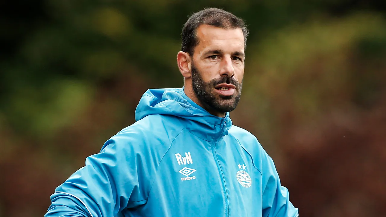Van Nistelrooij nieuwe trainer Jong PSV