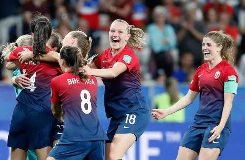 Noorwegen na strafschoppen naar kwartfinale