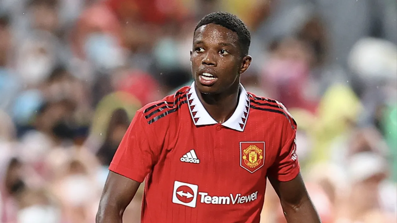 Ten Hag gunt Malacia eerste basisplaats tegen Crystal Palace