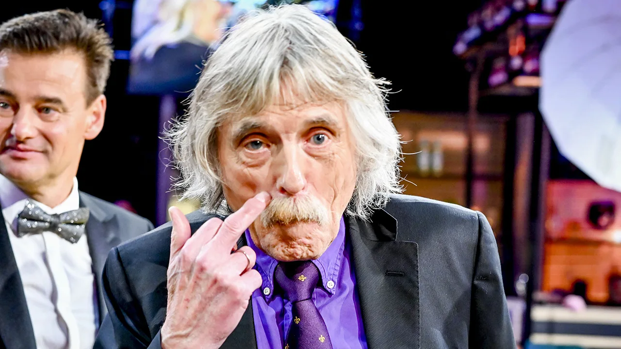 Met deze tv-reclame won Johan Derksen de prijs voor meest irritante BN'er in reclamespot