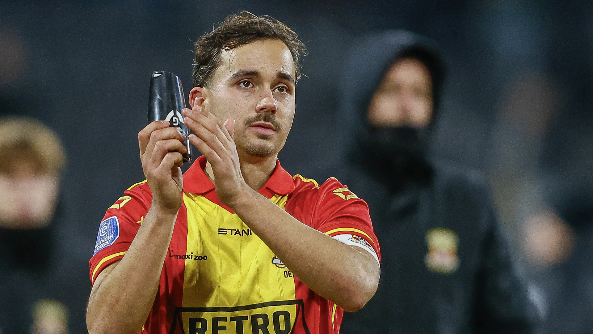 Officieel: Feyenoord rondt transfer Mats Deijl af, debuut lonkt razendsnel voor rechtsback