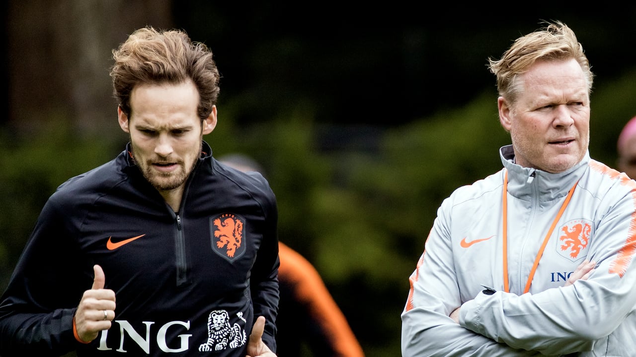 Oranje spaart veld Dinamo-stadion