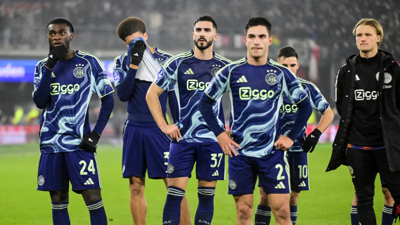 Historische nederlaag Ajax ook groot nieuws in buitenlandse media: 'Wat een blamage!'