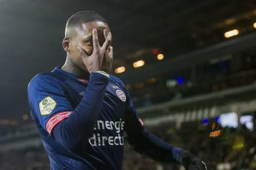 PSV met Bergwijn en Lozano tegen FC Utrecht