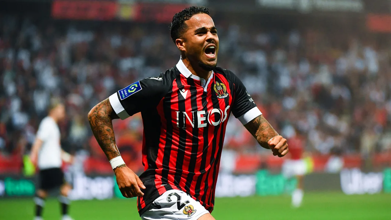 'AS Roma verkoopt Kluivert voor 10 miljoen aan Engelse promovendus'