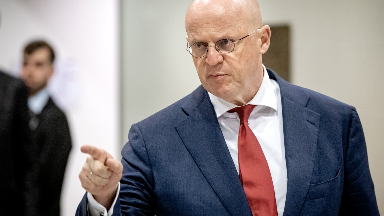 Grapperhaus keurt gedrag feestende Willem II-supporters af: 'Onverantwoord!'