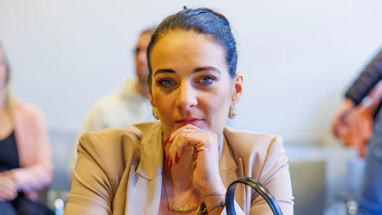 Nicol Kremers onthult hoeveel ze per maand verdient met OnlyFans