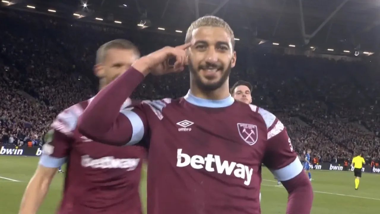 VIDEOGOAL: West Ham United - AZ 1-1 (Benrahma)