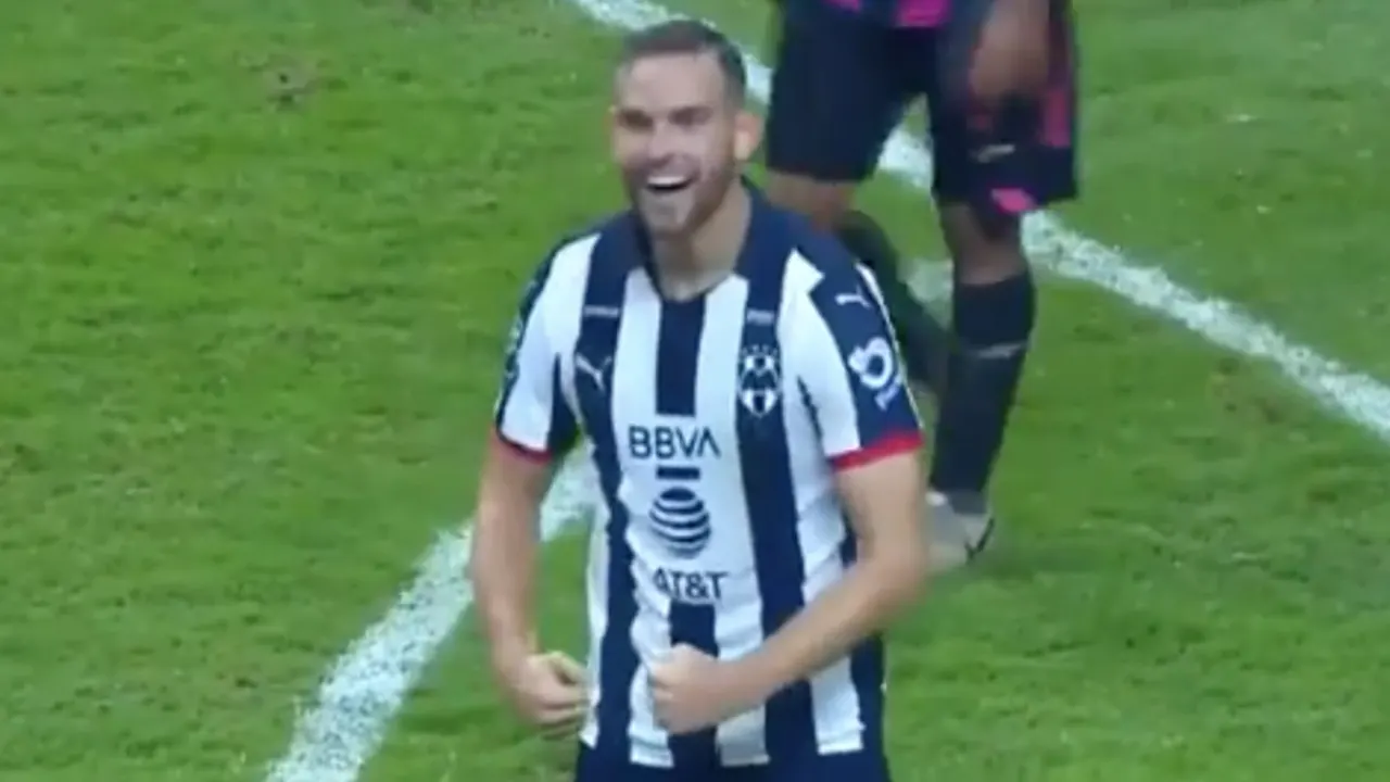 Janssen scoort hattrick in Mexicaanse beker