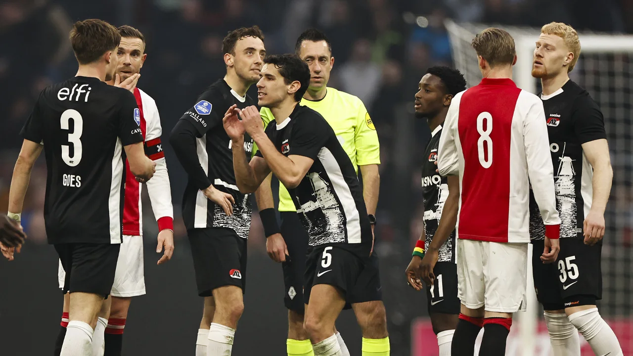 Scheidsrechter Dennis Higler erkent fout bij tweede gele kaart Penetra