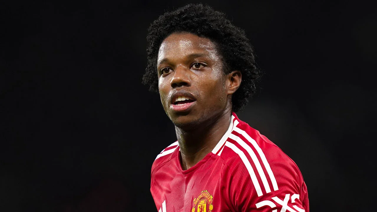 Officieel: PSV huurt voormalig Feyenoorder Malacia met optie tot koop