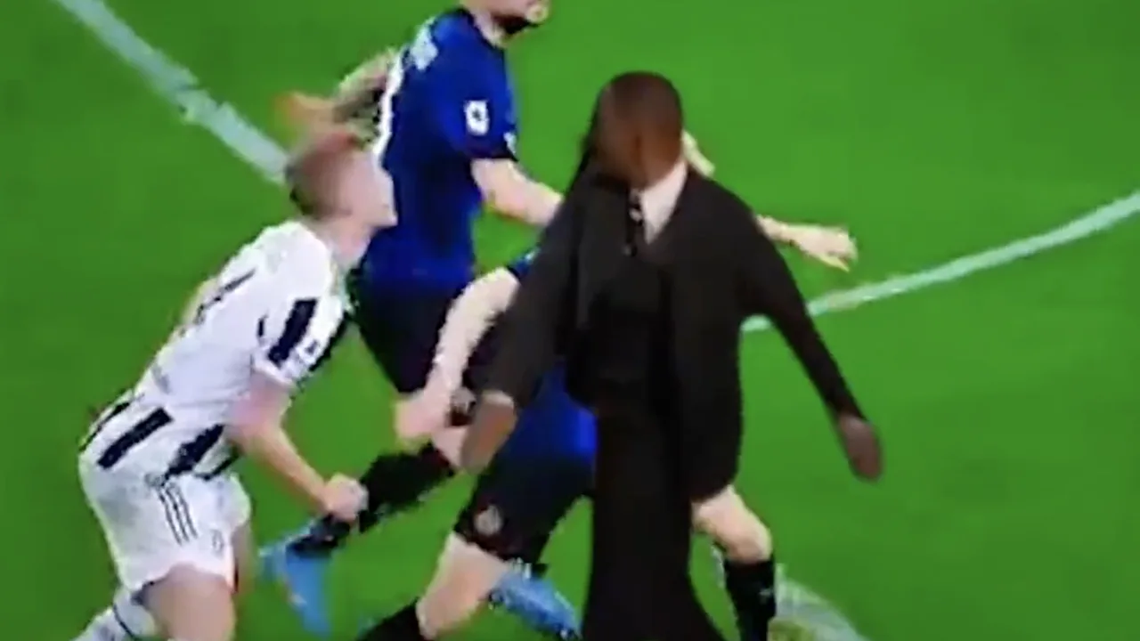 GELEKT! Wat er echt gebeurde bij de vermeende schwalbe van De Ligt... 🤣