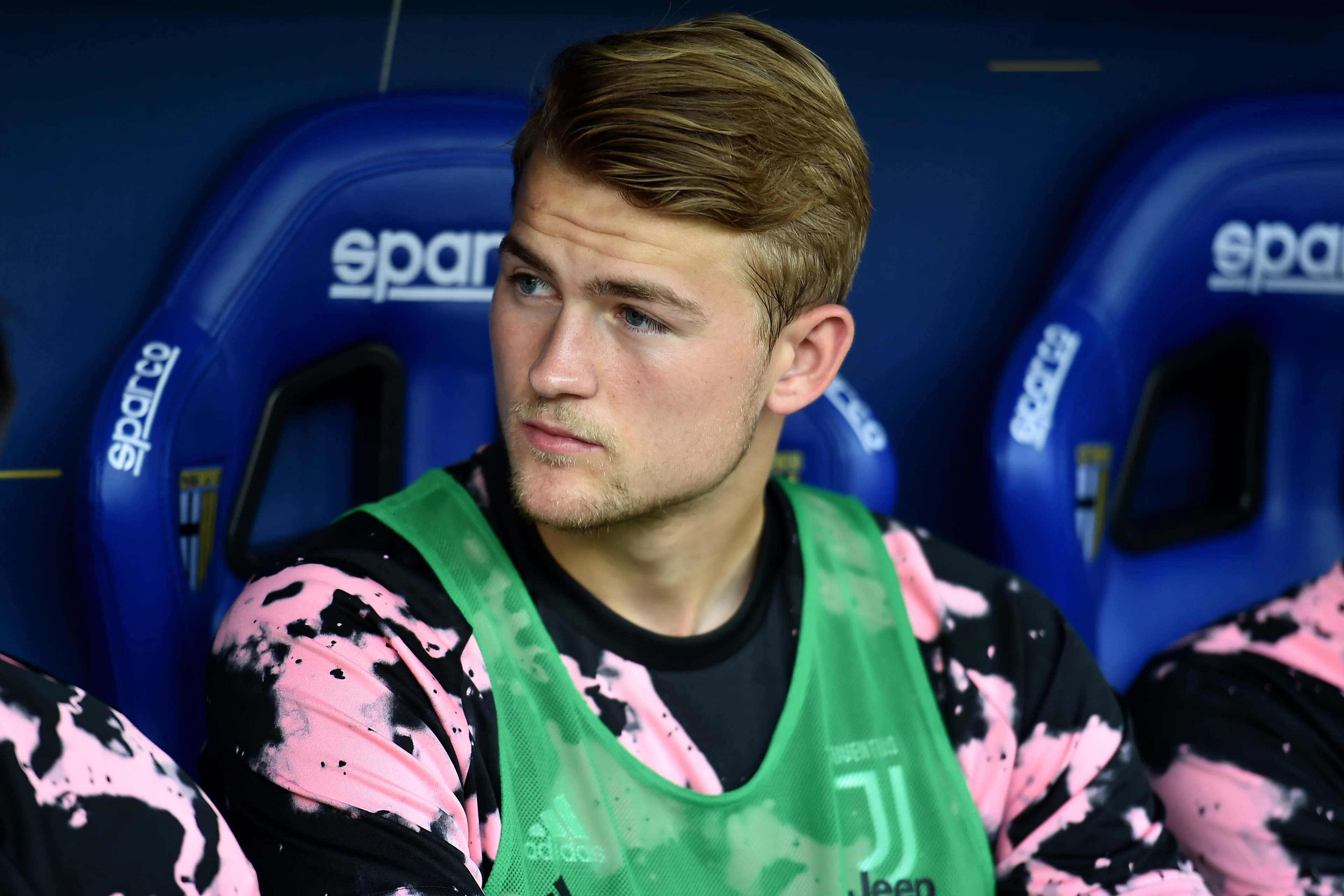 Bankzitter De Ligt ziet Juventus winnen