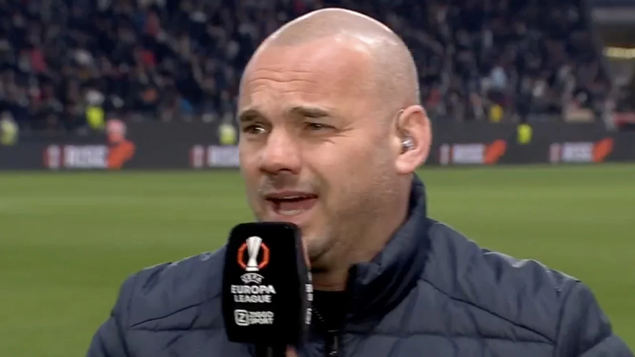 Wesley Sneijder loopt helemaal leeg na nederlaag Ajax: 'Je moet je kapot schamen!'