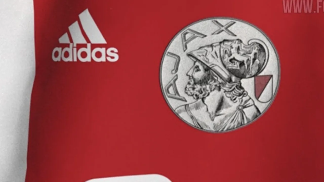 GELEKT: Dit moet het nieuwe thuisshirt van Ajax worden