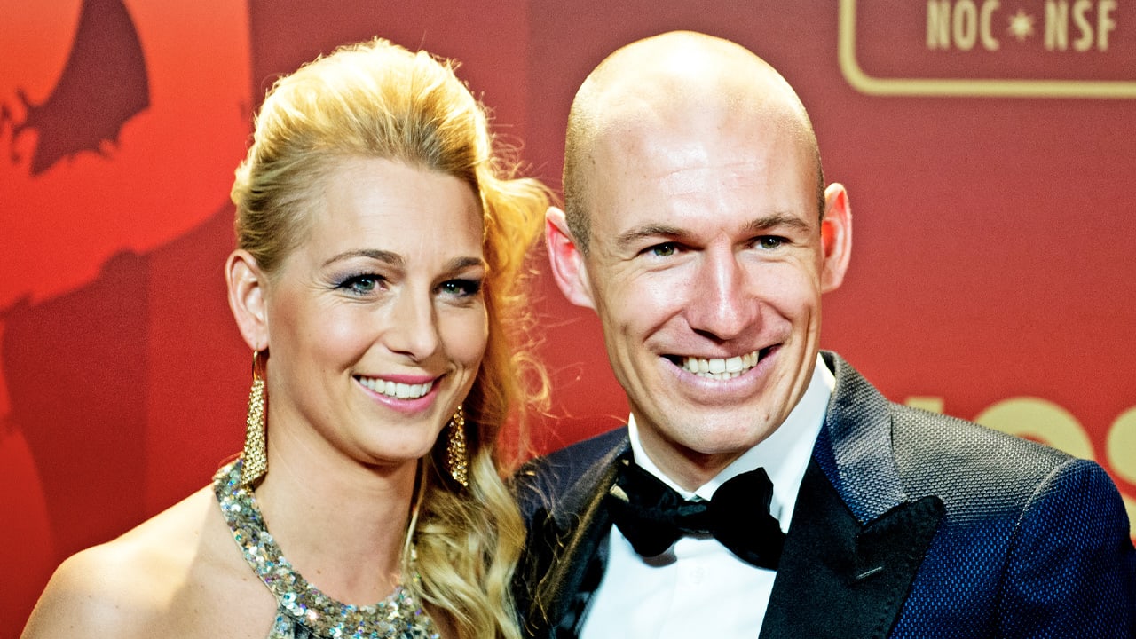 Vrouw Arjen Robben hersteld van Coronavirus