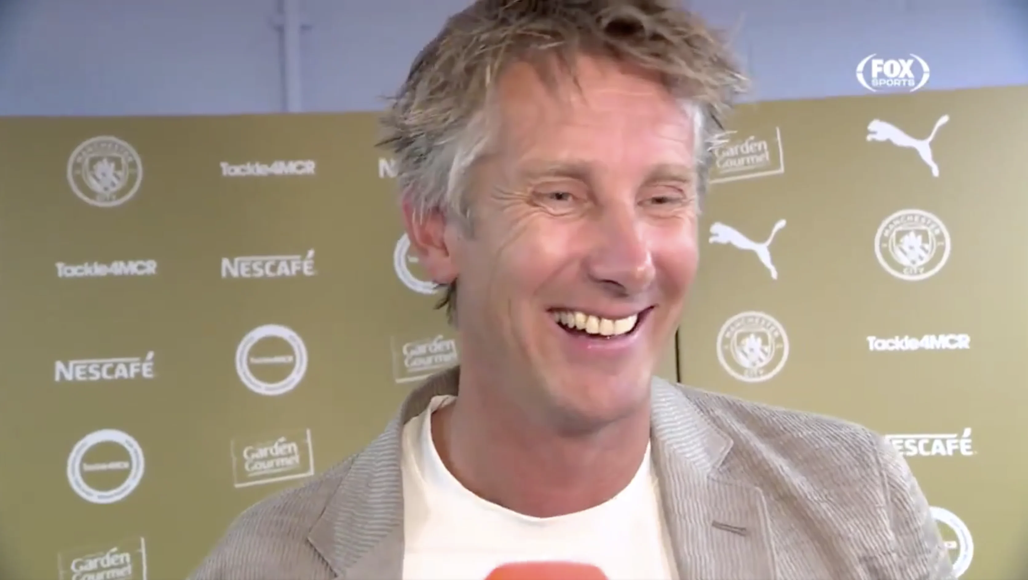 Van der Sar blijft: 'Kijk ernaar uit om Ajax terug te brengen aan de Europese top'