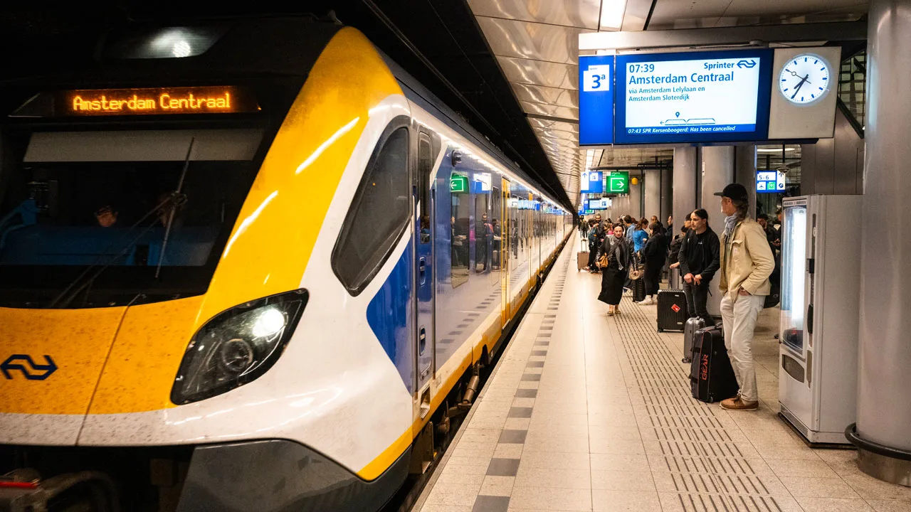 NS-personeel staakt dinsdag opnieuw: in hele Randstad wordt het werk neergelegd