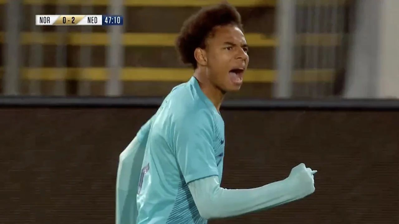 Wereldgoal Stengs hoogtepunt bij overwinning Jong Oranje
