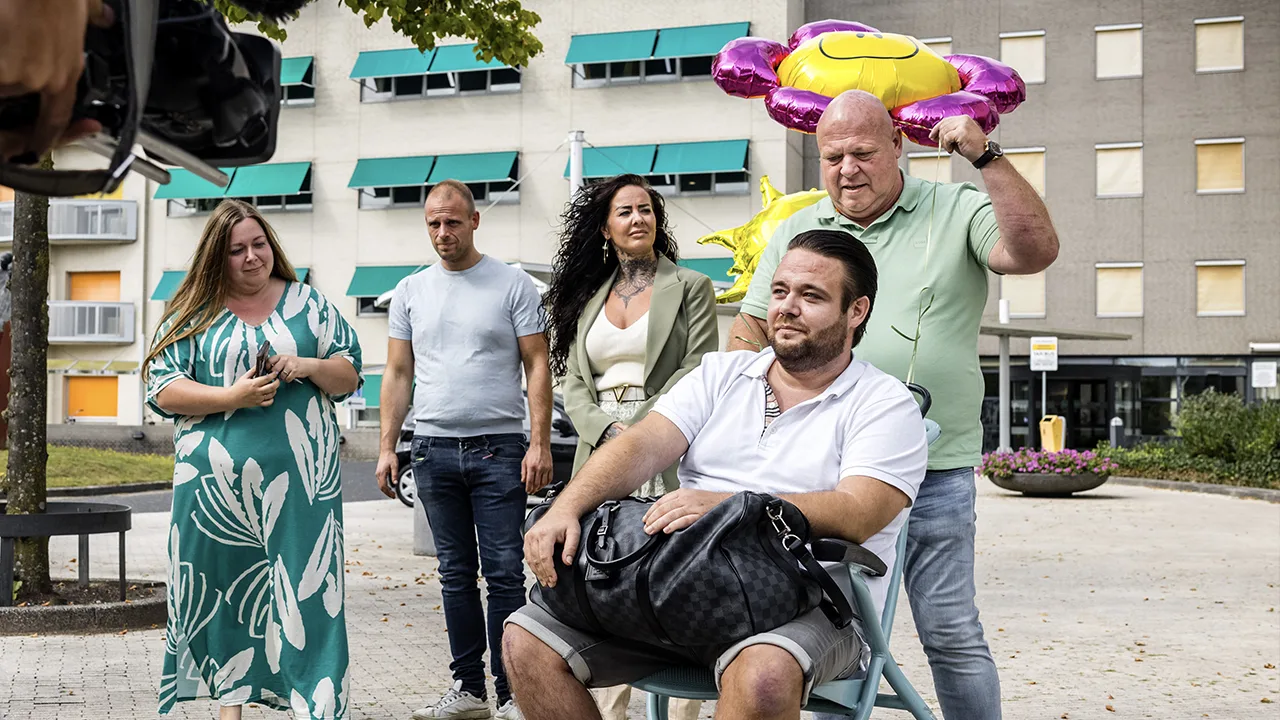 Mark Gillis na negen weken uit het ziekenhuis: 'Een of meerdere engelen op mijn schouder'