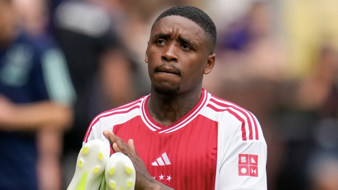 'Saudische clubs hengelen naar Steven Bergwijn' 