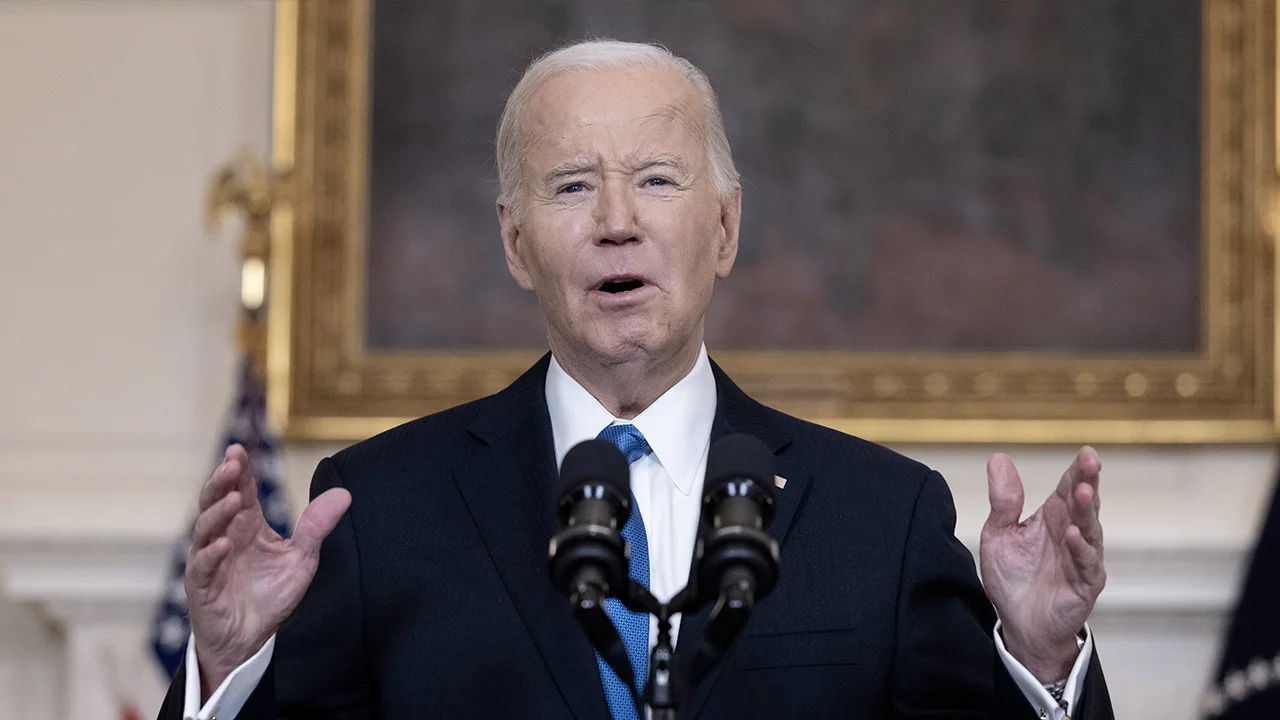 Biden na jaarlijkse test opnieuw fit bevonden: 'Ze vinden dat ik er te jong uitzie'