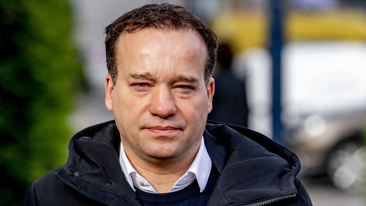 Mick van Wely erkent: 'heel stom geweest' met grensoverschrijdend gedrag