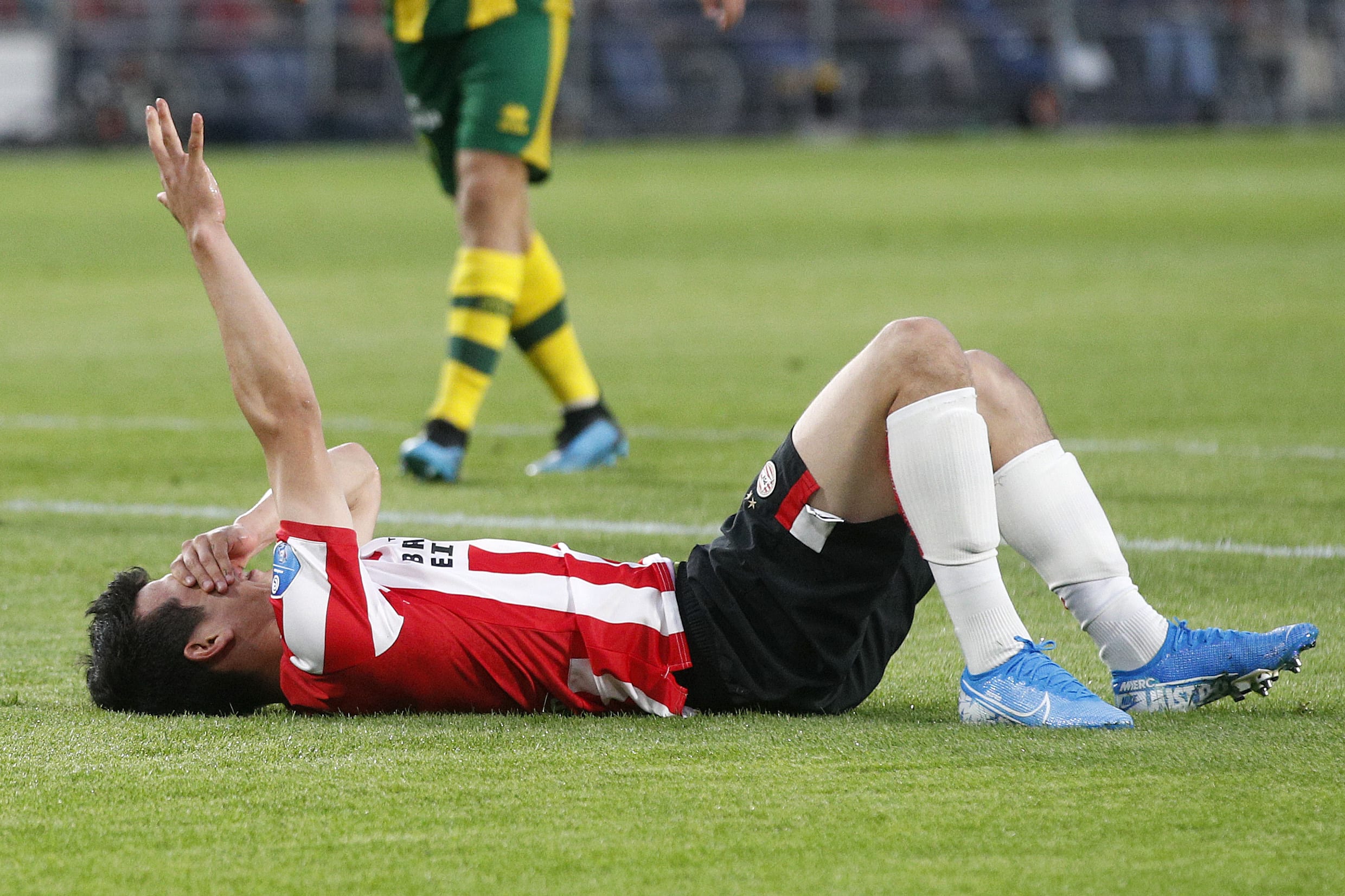 Inzetbaarheid Lozano onzeker bij PSV