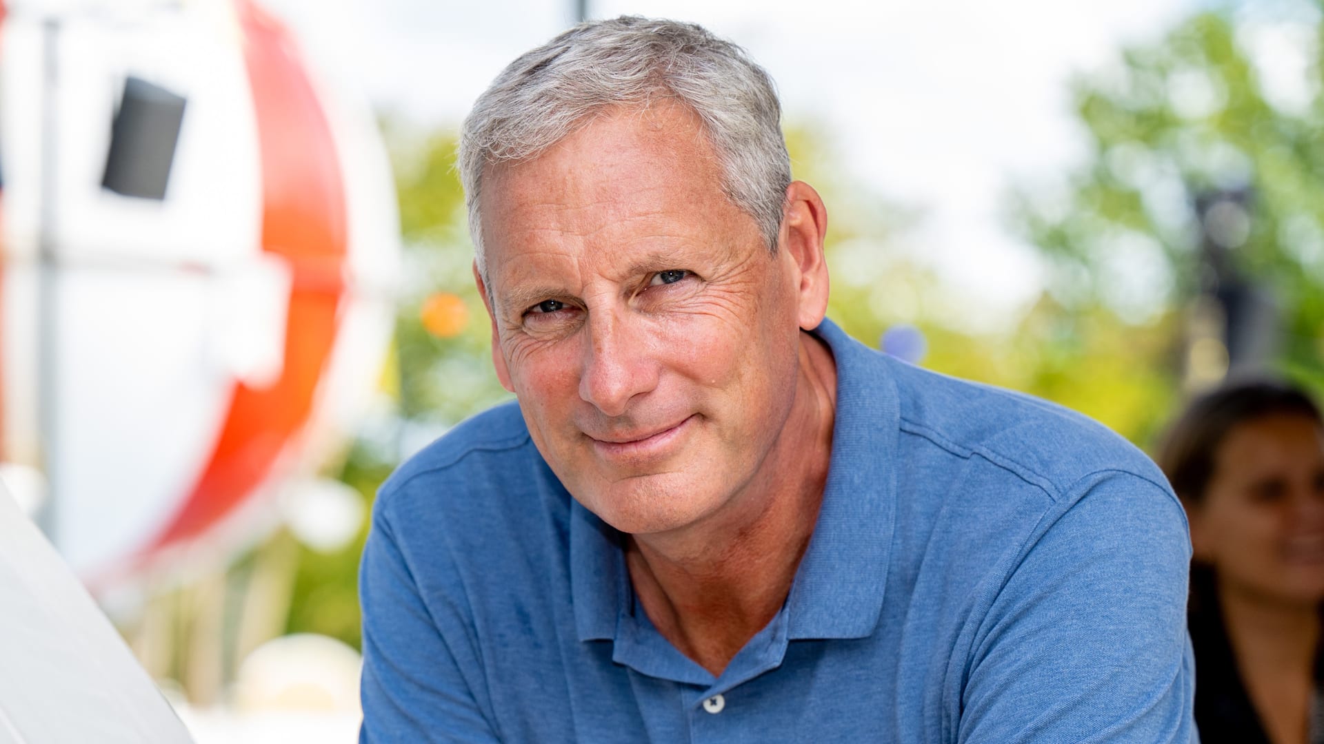 Gert Verhulst geopperd als tafelgast bij Vandaag Inside: 'Hij is een groot voorbeeld van mij'