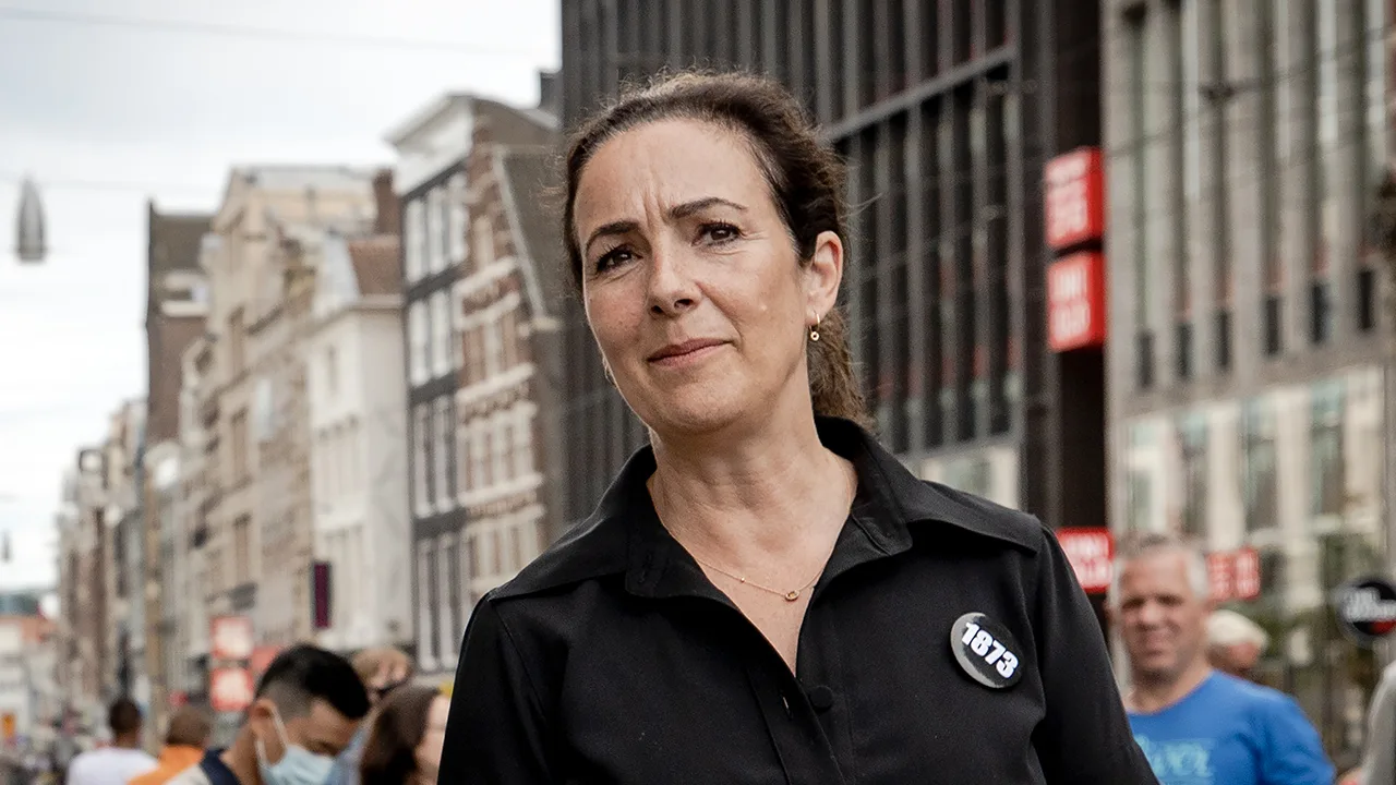 F-side haalt keihard uit naar Femke Halsema: 'Halsema rot op, je tijd heb jij gehad!' 