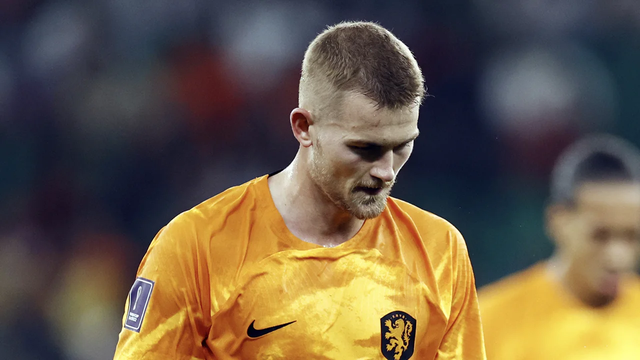 De Ligt twijfelt over eigen basisplek: 'Misschien is hij ook wel beter geschikt'﻿