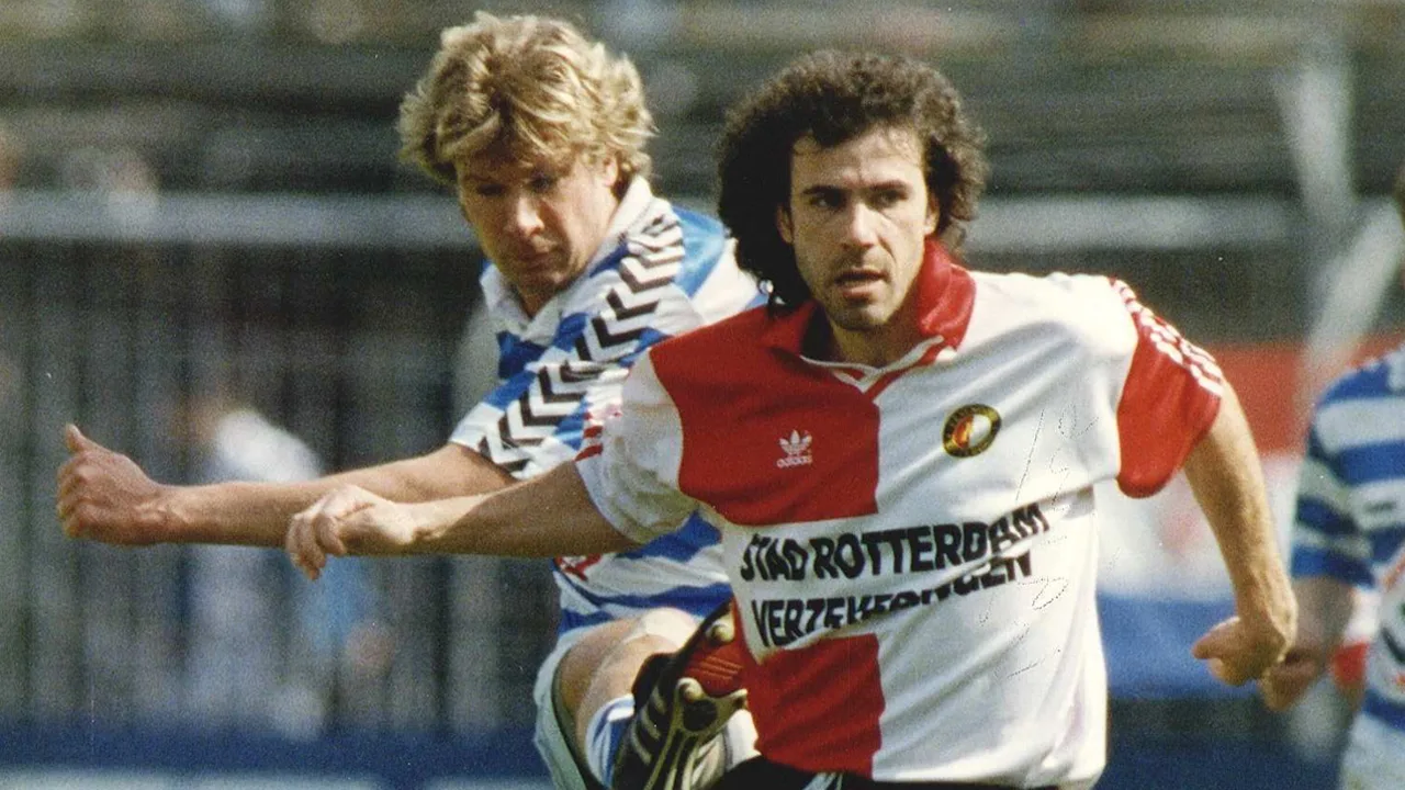 'Er was amper afgetrapt of Bergkamp had al een doodschop te pakken van die Kraay'