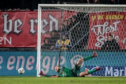 FC Twente-doelman Drommel blijft geschorst