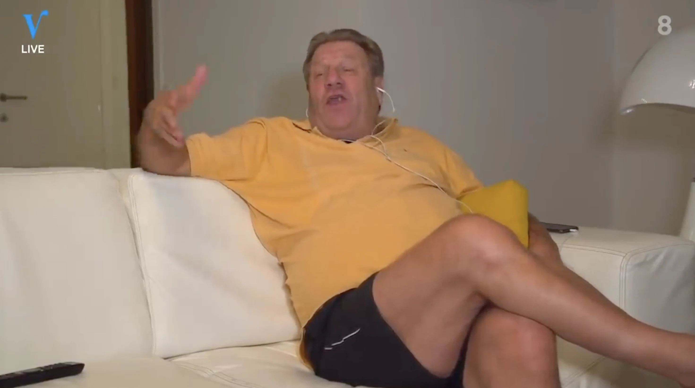 Videobellen met Jan: 'Ik hoor geen klote, Wilfred!'