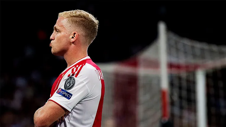 Ajax mist alleen Van de Beek tegen Sparta