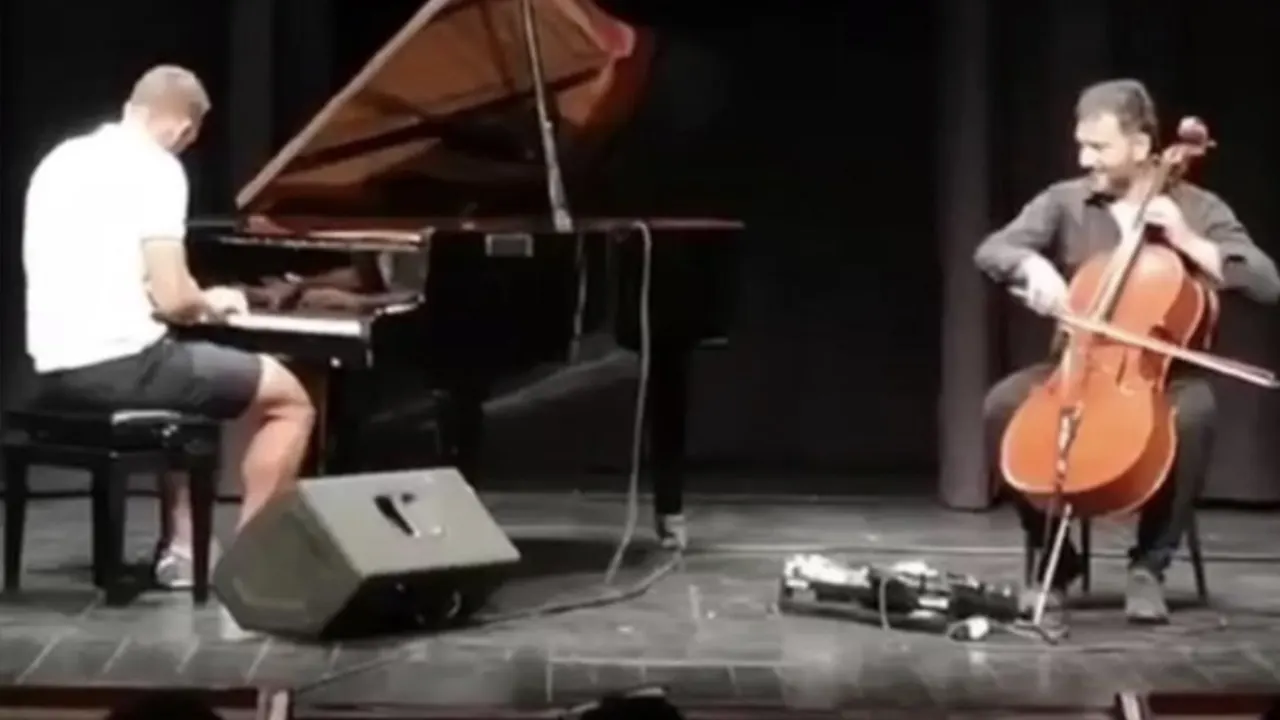 VIDEO: Stefan de Vrij toont opvallend talent in Italië