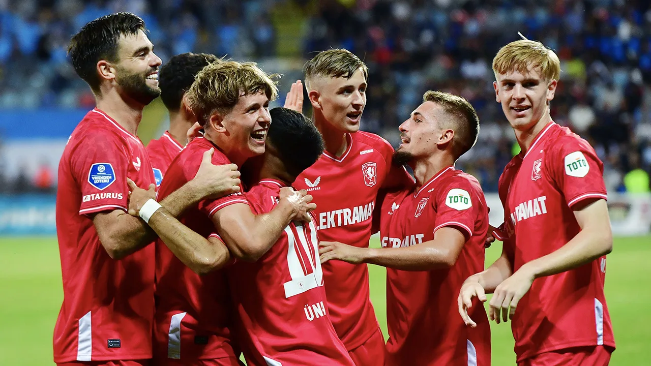 FC Twente wint ook in Letland van Riga FC en bereikt play-offs Conference League